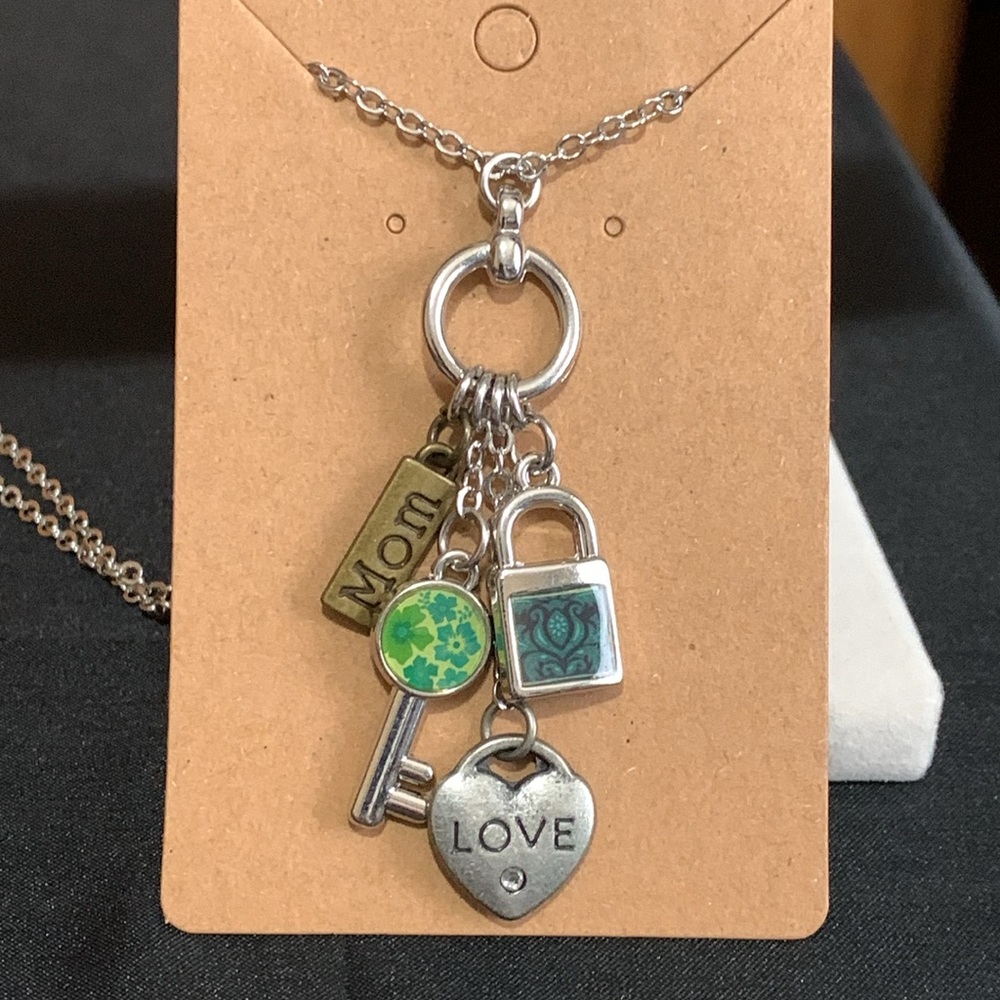 Jilzarah silver tone Mom necklace